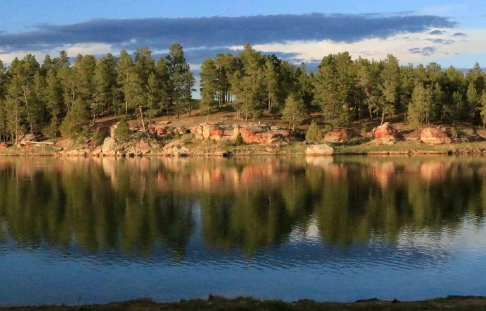 Serena Inn & Suites - Sundance at Keyhole State Park