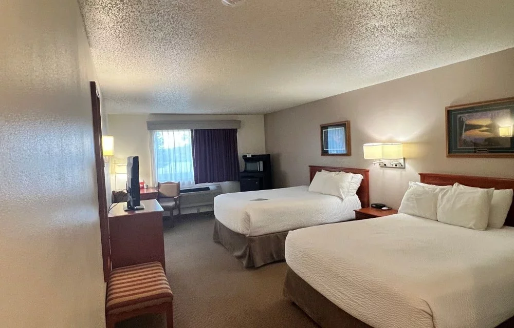 2 Queen Bed Room at Serena Inn & Suites - Sundance